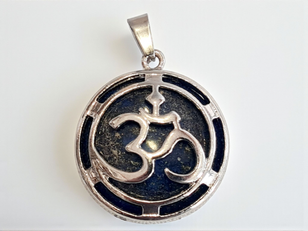 pendentif lapis lazuli OM
